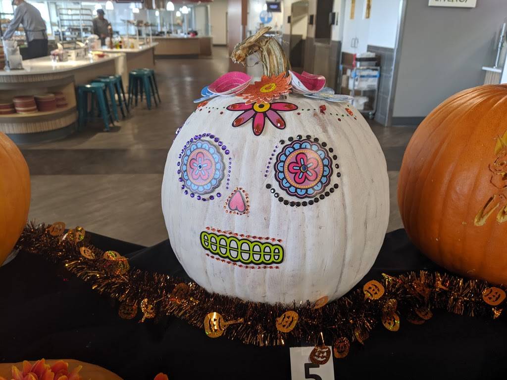 Flavortown | restaurant | Vandenberg Hall, Rochester, MI 48309, USA | 2483703570 OR +1 248-370-3570