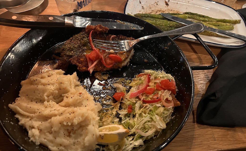 The Mailroom | restaurant | 116 N 2nd St, Clarksville, TN 37040, USA | 9319195020 OR +1 931-919-5020