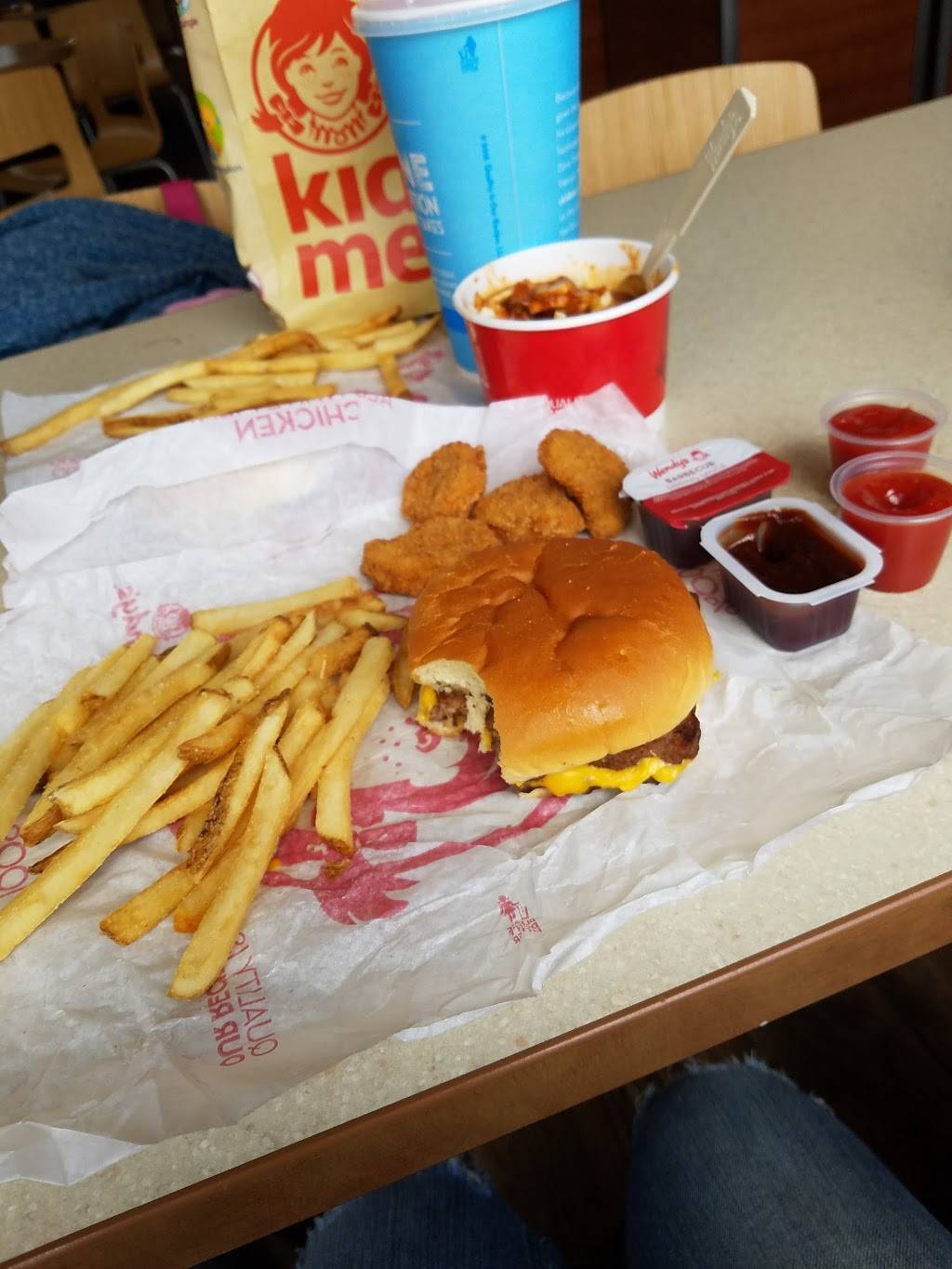 Wendys | restaurant | 31 Towne Center Dr, West Leechburg, PA 15656, USA | 7248458412 OR +1 724-845-8412