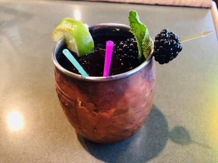 Village Inn Sports Bar, Grill & Pizzeria | restaurant | 723 6th St N, Hudson, WI 54016, USA | 7153862205 OR +1 715-386-2205