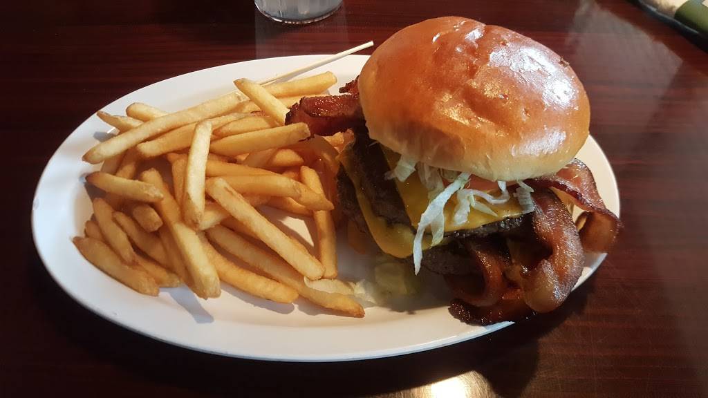 Beef O Bradys | restaurant | 1450 N Courtenay Pkwy, Merritt Island, FL 32953, USA | 3214556665 OR +1 321-455-6665