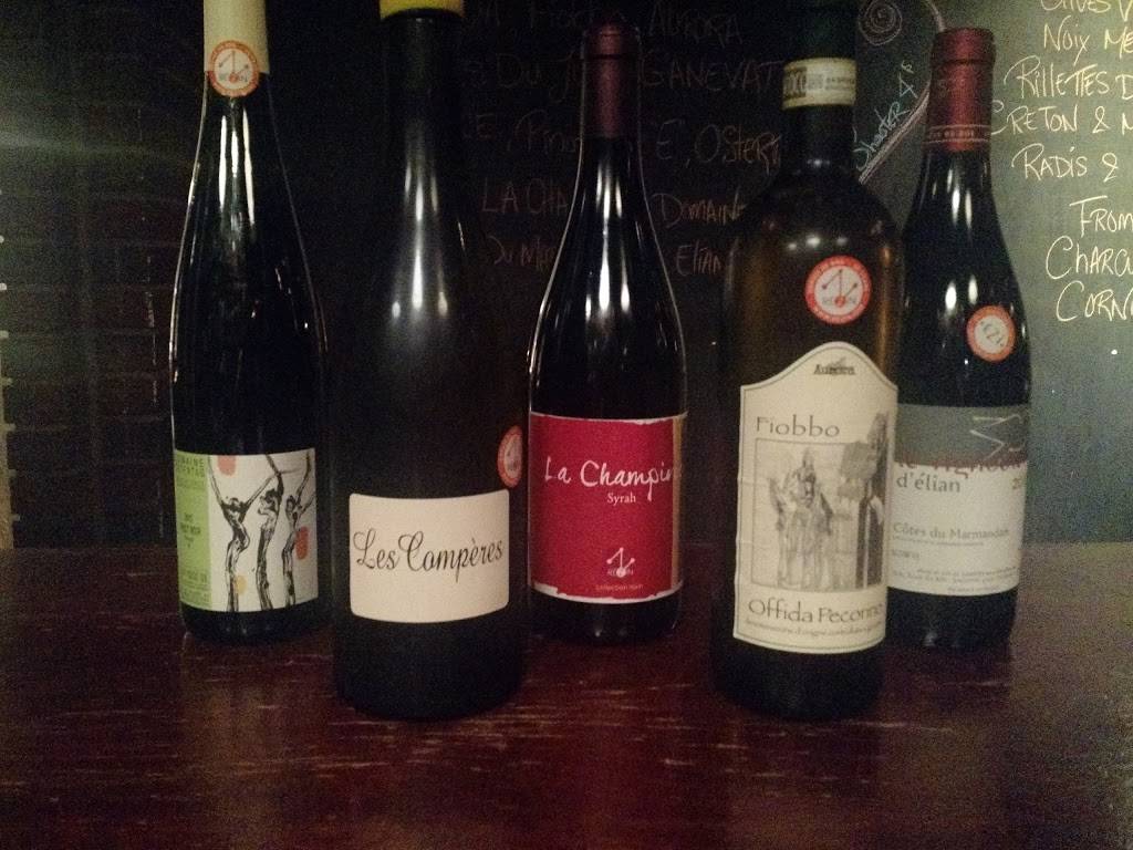 VV Tavernä | night club | 195 Rue de Bellechasse, Montréal, QC H2S 1W3, Canada | 5142781881 OR +1 514-278-1881