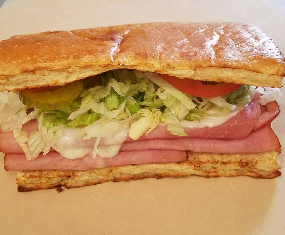Sandwich Express Newberg | meal takeaway | 901 Brutscher St B, Newberg, OR 97132, USA | 5035548636 OR +1 503-554-8636