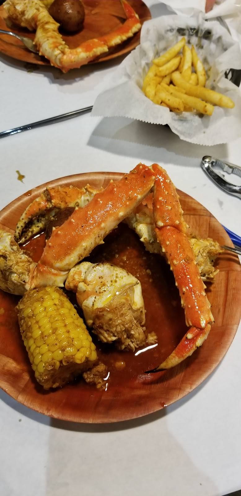 Tasty Crab House | restaurant | 2600 South Road, U.S. 9, Poughkeepsie, NY 12601, USA | 8452242040 OR +1 845-224-2040
