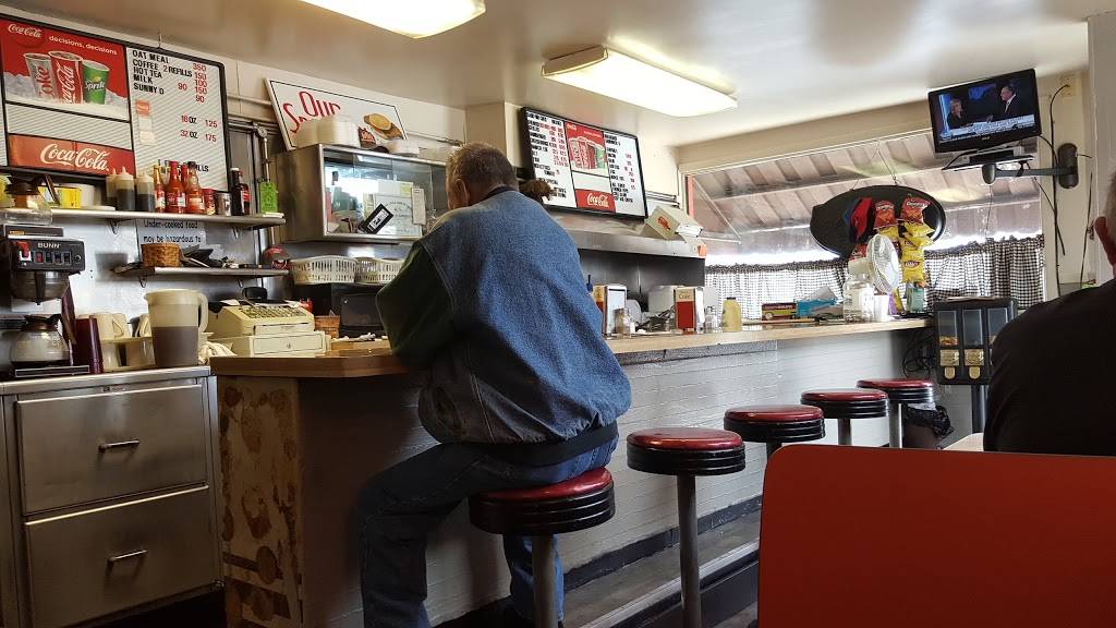 Arties Tenderloin | restaurant | 922 S Main St, Kokomo, IN 46901, USA | 7654579003 OR +1 765-457-9003