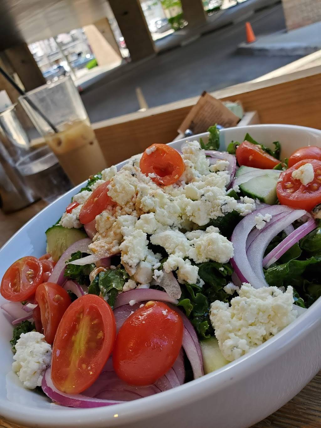 Commonwealth Cafe | restaurant | 300 Hamilton Row, Birmingham, MI 48009, USA | 2487929766 OR +1 248-792-9766