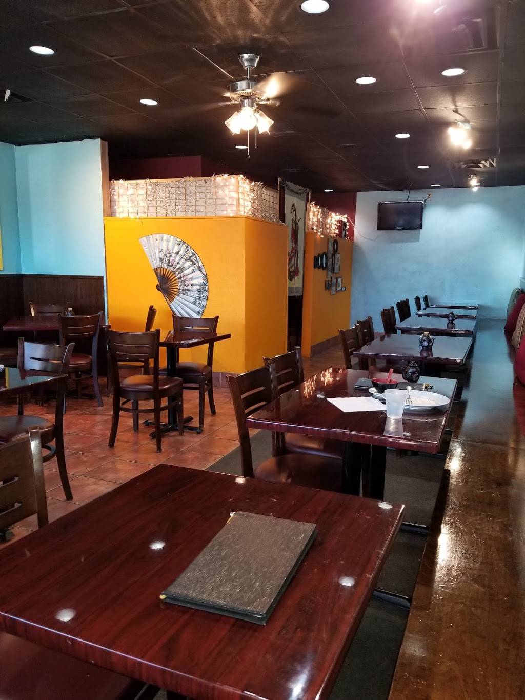 Zuki Japanese Bistro | restaurant | 1401 E Arapaho Rd, Richardson, TX 75081, USA | 9724373300 OR +1 972-437-3300