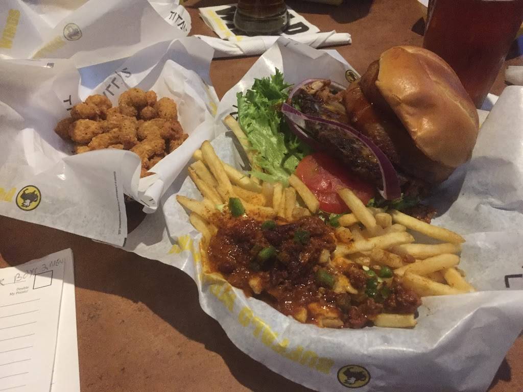 Buffalo Wild Wings | restaurant | 2080 W Michigan St, Sidney, OH 45365, USA | 9374922282 OR +1 937-492-2282