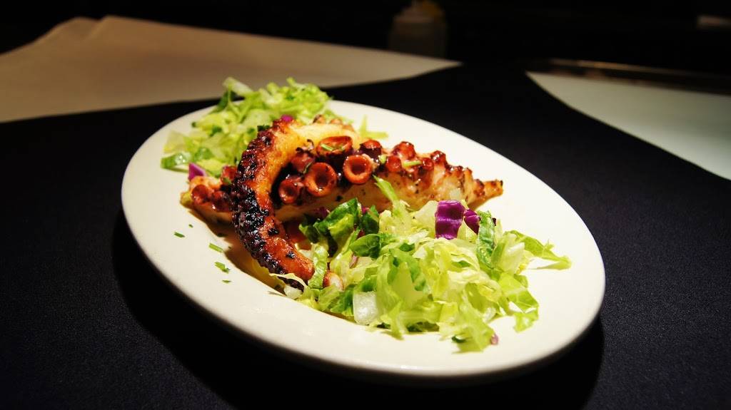 Yannis | restaurant | 2601 Navy Blvd, Glenview, IL 60026, USA | 8478329000 OR +1 847-832-9000