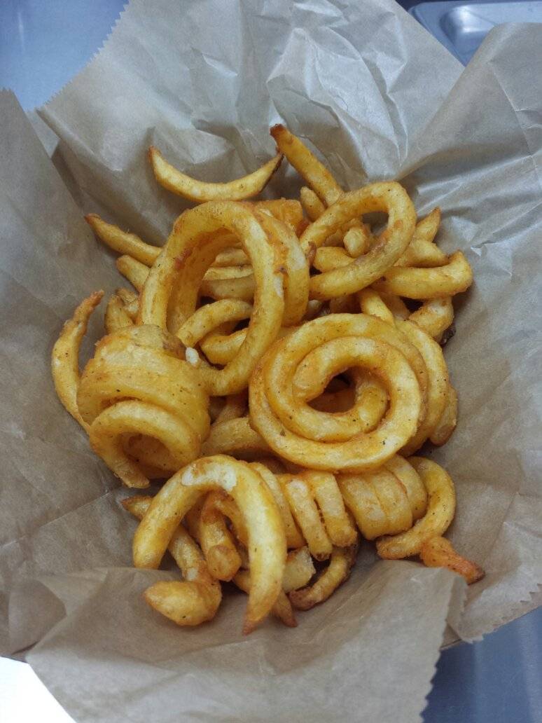 Meat & Potato Eatery | meal takeaway | 400 State Rte 31, McHenry, IL 60050, USA | 8153441303 OR +1 815-344-1303