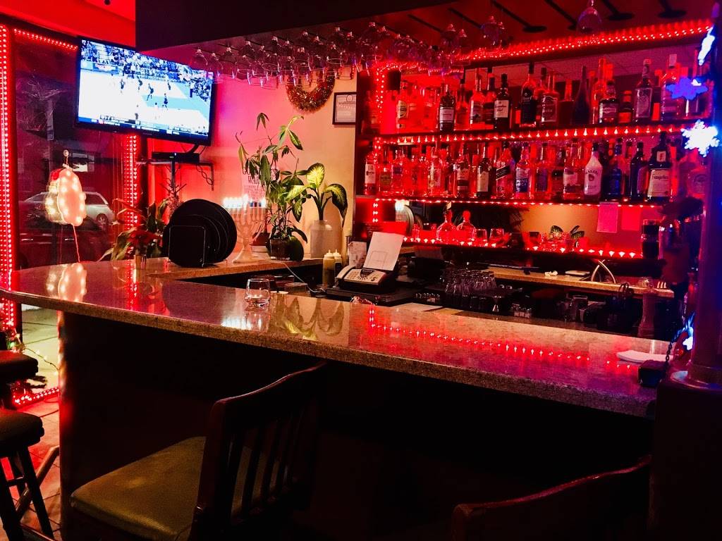 Mama Lina | restaurant | 7825 Springfield Blvd, Oakland Gardens, NY 11364, USA | 7184796155 OR +1 718-479-6155