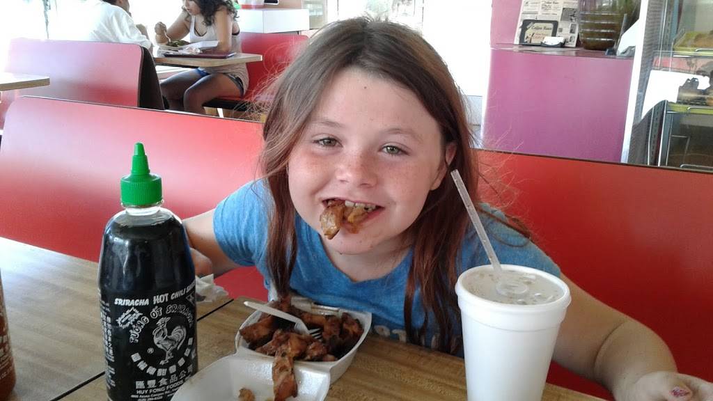 Super Burger Express | restaurant | 375 W Olive Ave, Porterville, CA 93257, USA | 5597890334 OR +1 559-789-0334