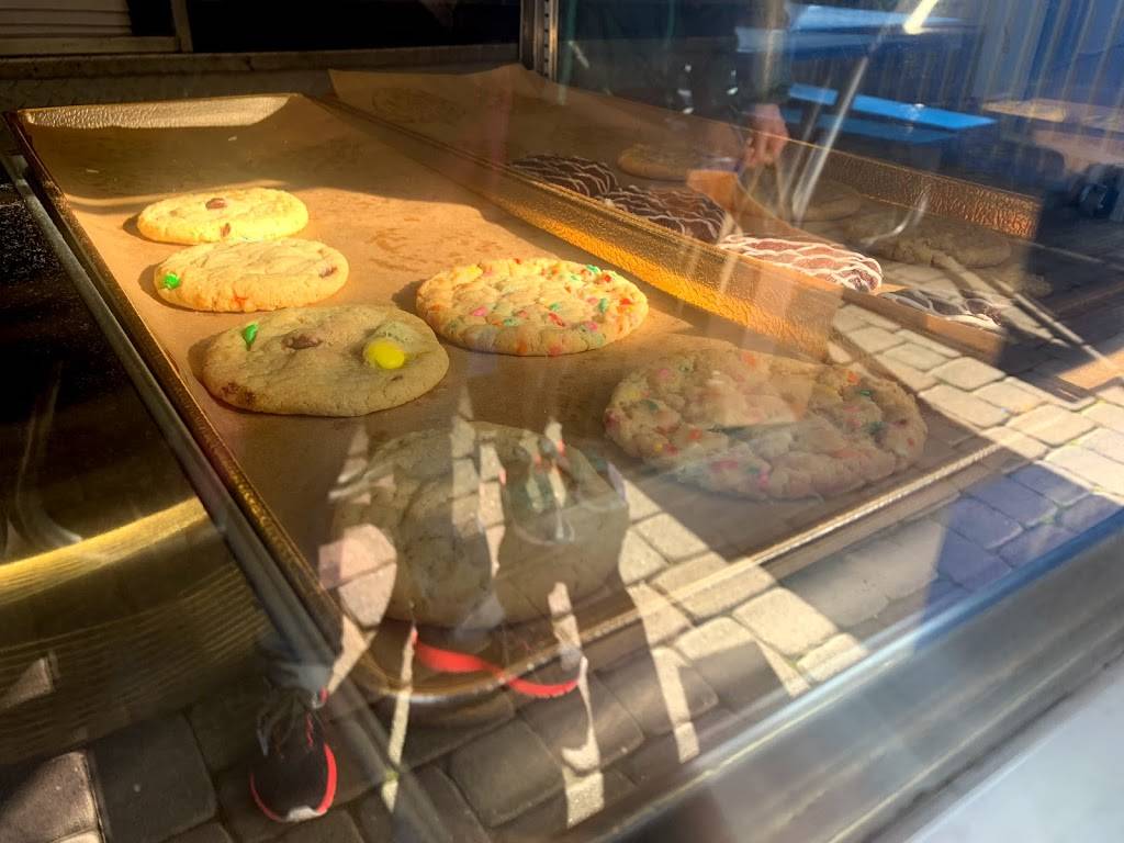 The Baked Bear - Ice Cream and Cookie Sandwiches | bakery | 2824 Jones St, San Francisco, CA 94133, USA | 4159932327 OR +1 415-993-2327