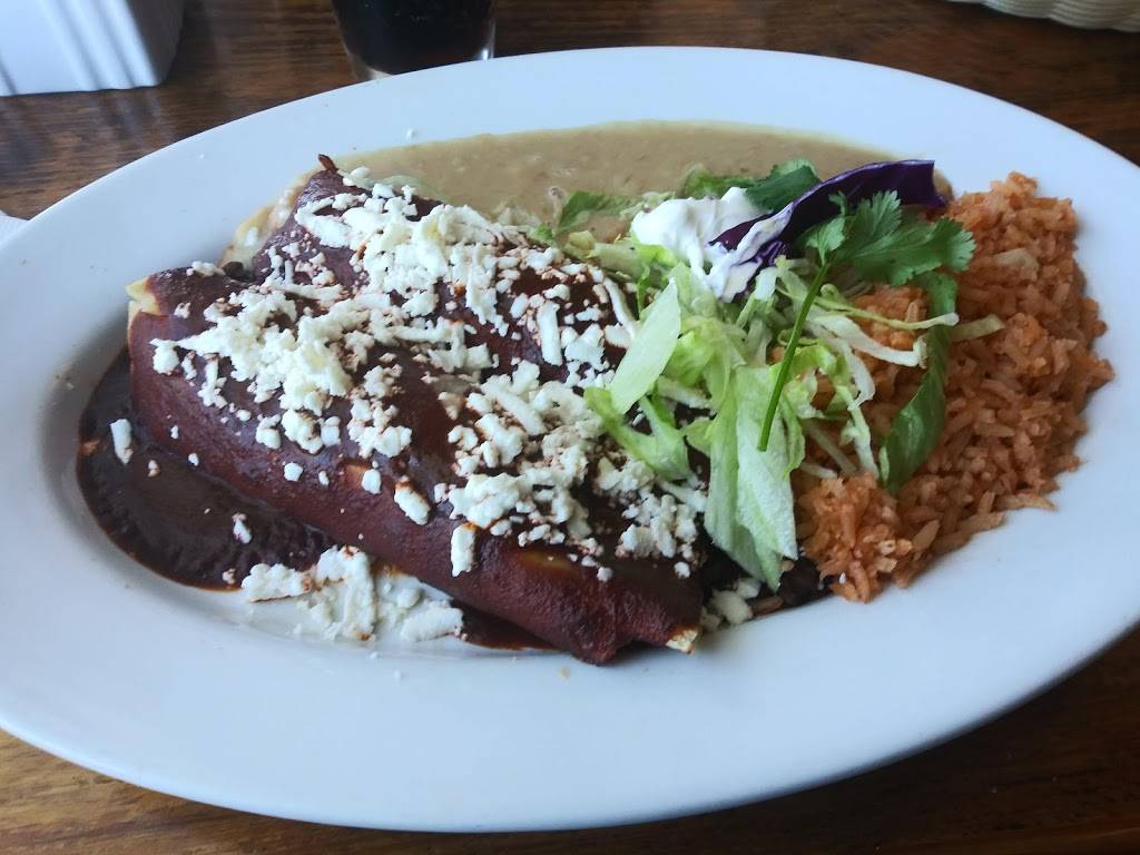 Alfonsos Authentic Mexican Food | restaurant | 11252 Merritt St, Castroville, CA 95012, USA | 8316335572 OR +1 831-633-5572