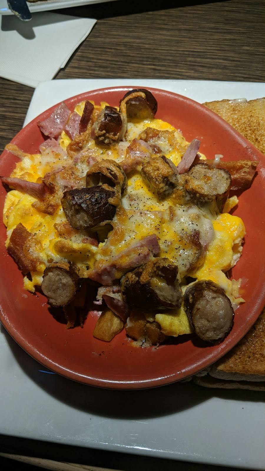 Dinos Grillhouse | restaurant | 15 King St W, Ingersoll, ON N5C 2J2, Canada | 5194250937 OR +1 519-425-0937