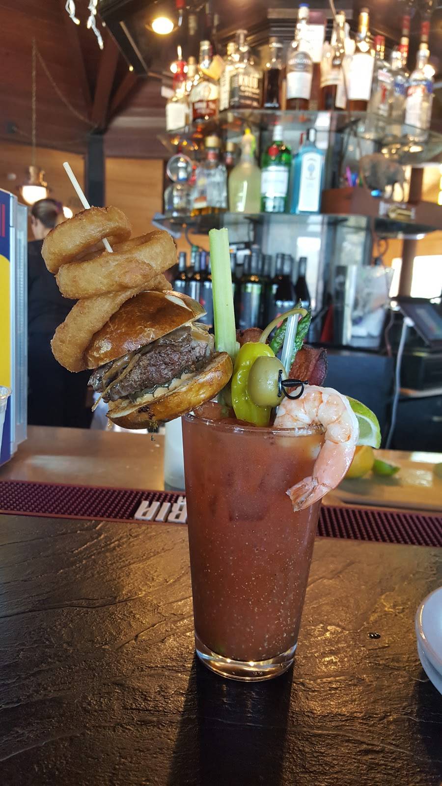 CookHouse | restaurant | 10300 Bridge Bay Rd, Redding, CA 96003, USA | 5302753021 OR +1 530-275-3021