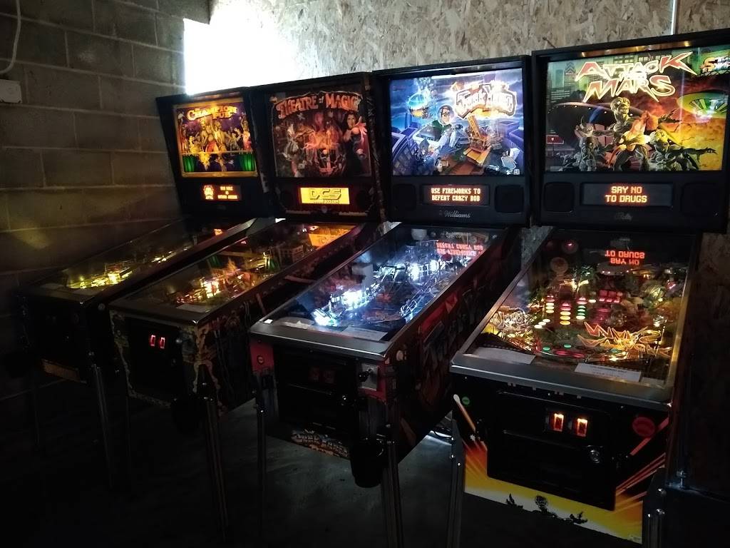 DK Arcade | restaurant | 36470 Jefferson Ave, Harrison Charter Township, MI 48045, USA | 5864638258 OR +1 586-463-8258