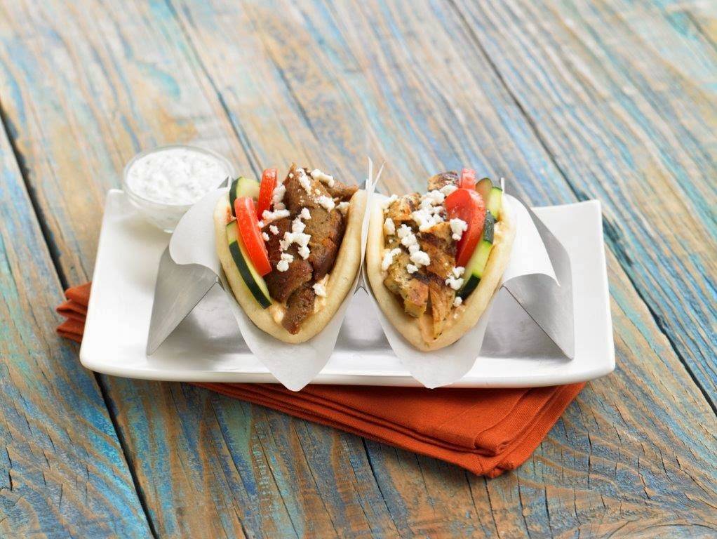 Daphnes | restaurant | 3573 E Foothill Blvd, Pasadena, CA 91107, USA | 6263167480 OR +1 626-316-7480