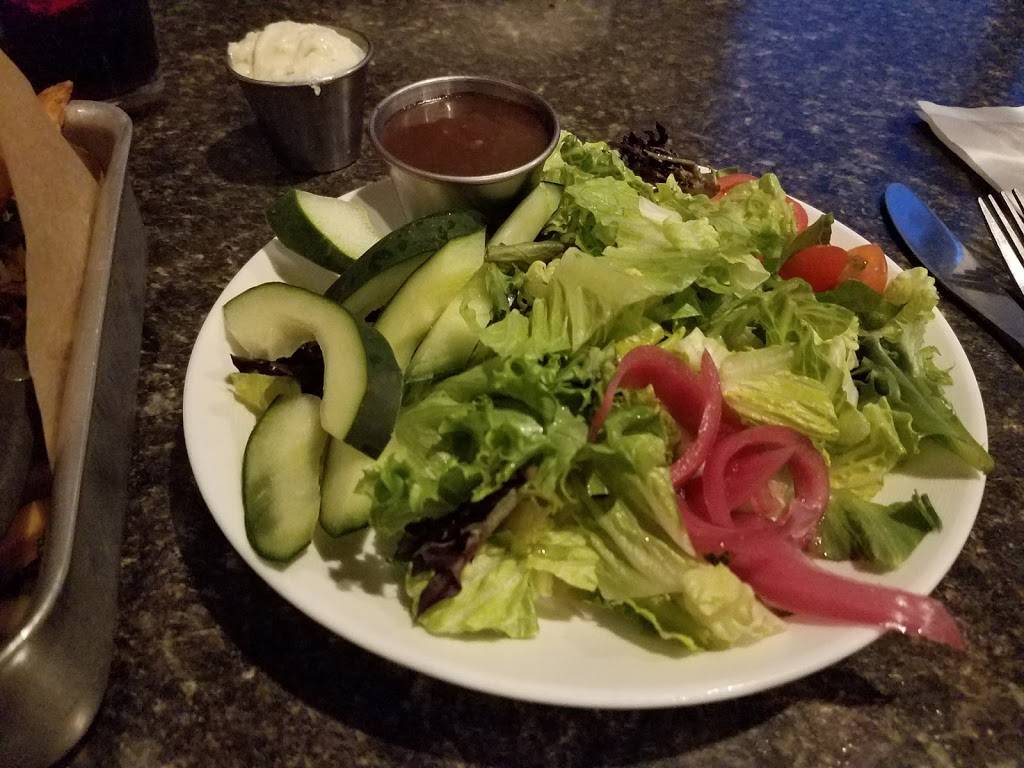 Dinos | restaurant | 2901 S 84th St #16, Lincoln, NE 68506, USA | 4023270200 OR +1 402-327-0200