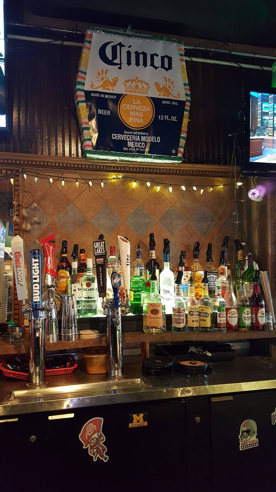 Magdalenas Bar & Grille | restaurant | 1955 W Alexis Rd, Toledo, OH 43613, USA | 4197202155 OR +1 419-720-2155