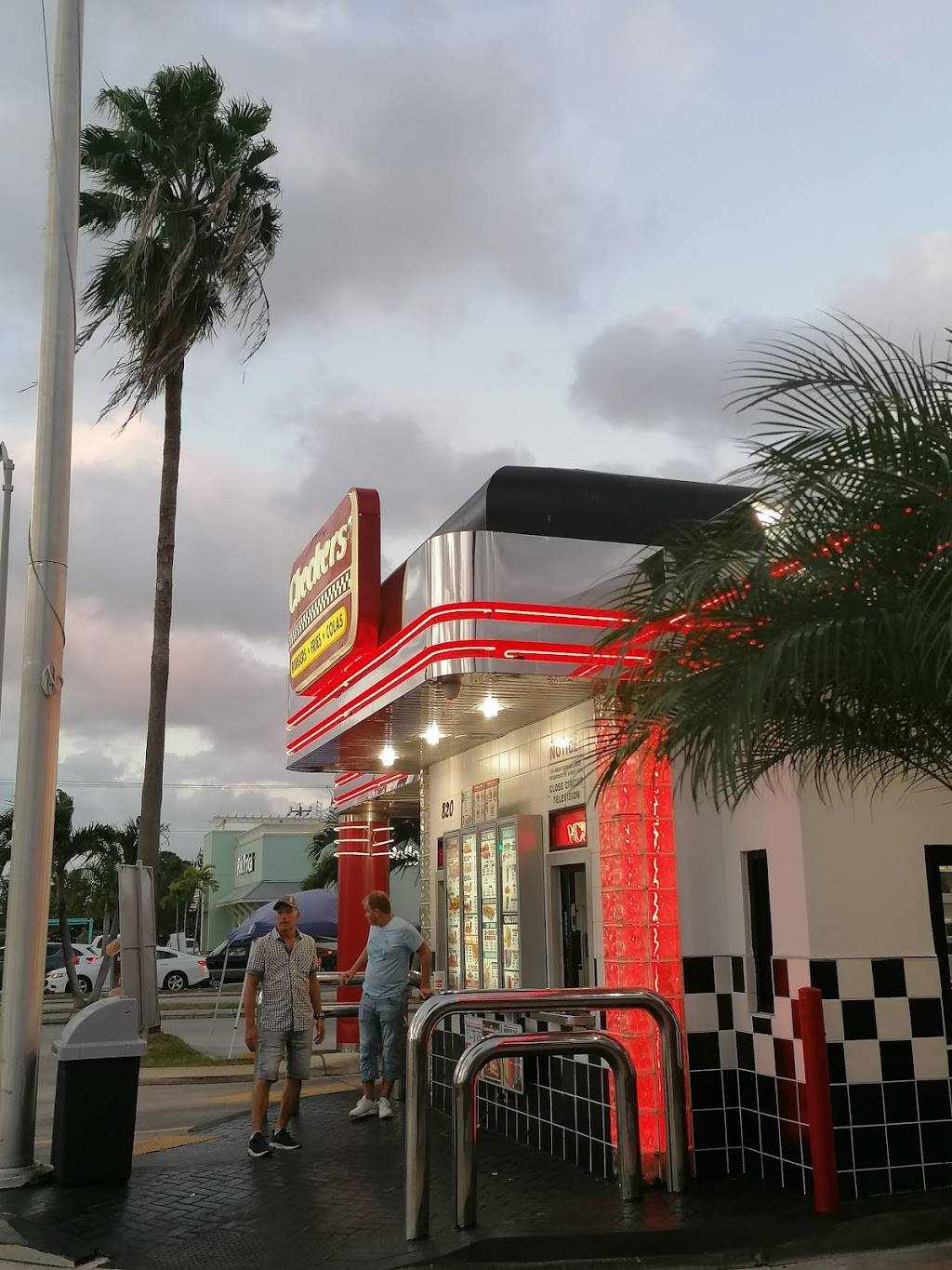 Checkers | restaurant | 820 E 49th St, Hialeah, FL 33013, USA | 3056853999 OR +1 305-685-3999