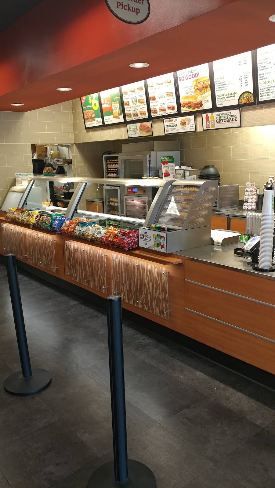 Subway | restaurant | 2208 S Fielder Rd, Arlington, TX 76013, USA | 8178017827 OR +1 817-801-7827