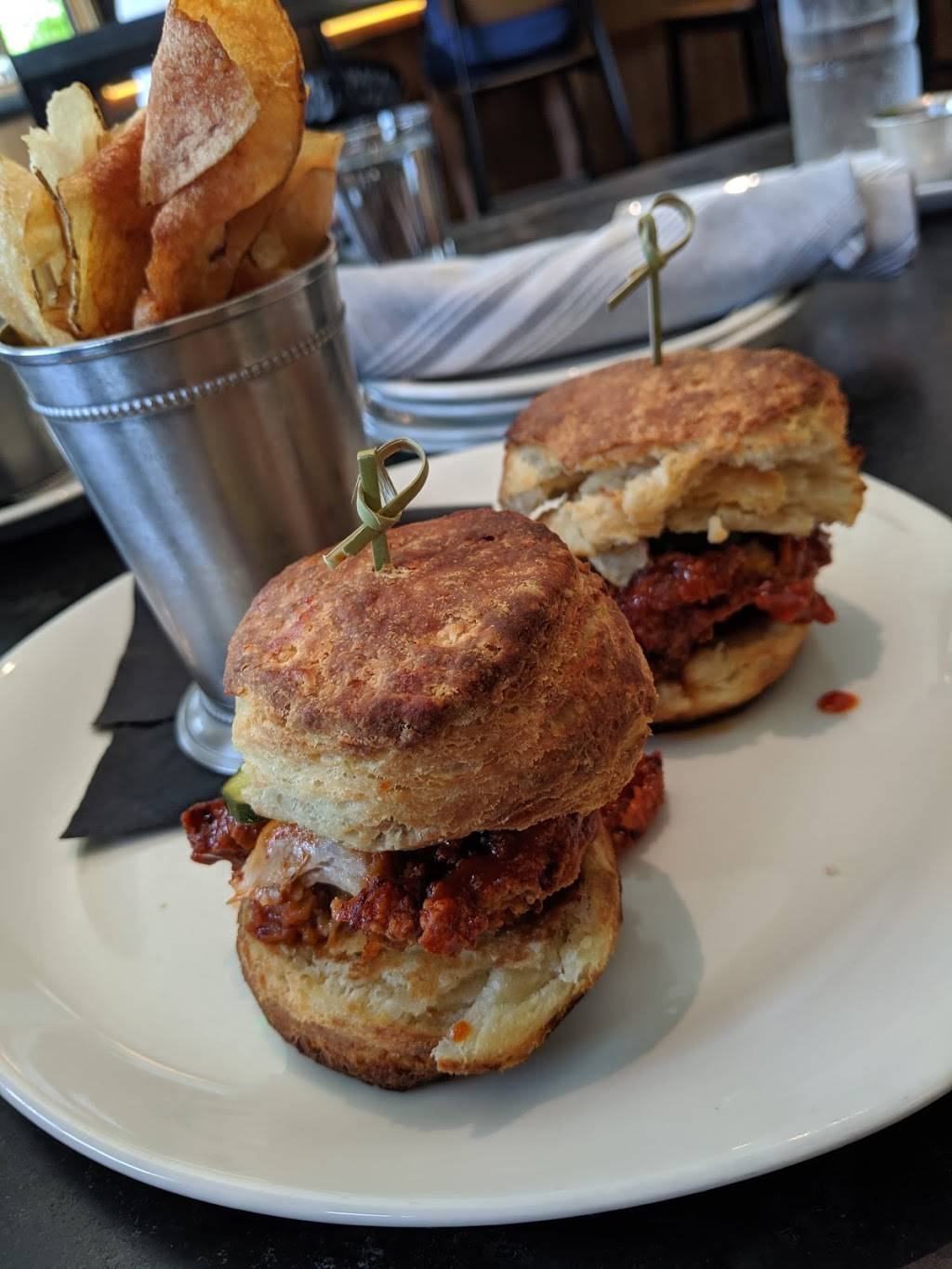 Harlowe MXM | restaurant | 2823 Main St, Dallas, TX 75226, USA | 2146243310 OR +1 214-624-3310