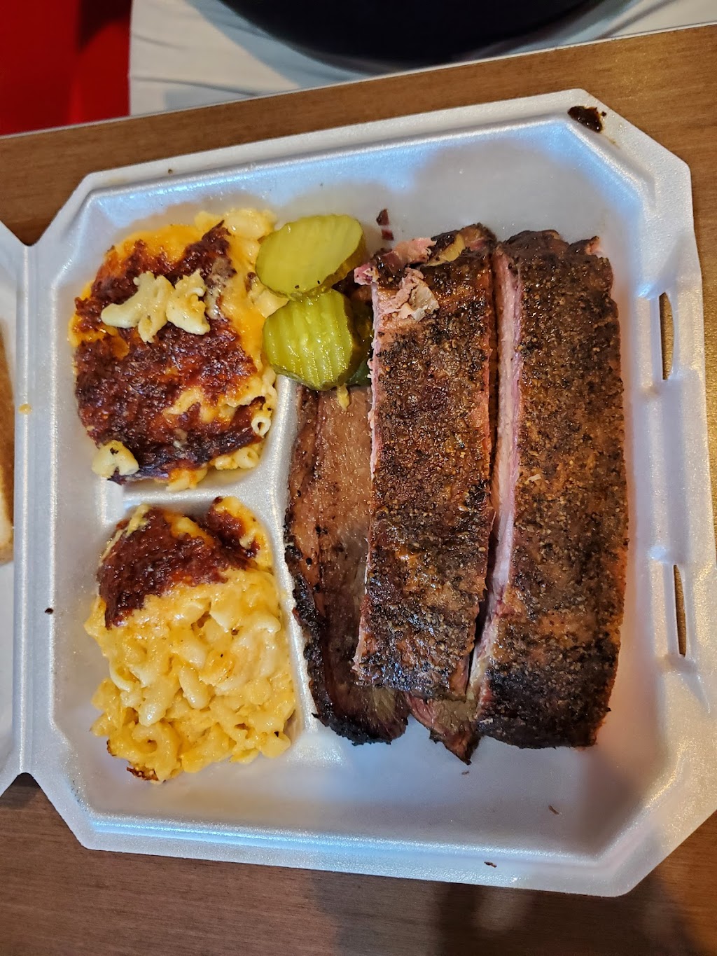 Smokehouse ICT | restaurant | 2800 E Central Ave, Wichita, KS 67214, USA | 3162507598 OR +1 316-250-7598