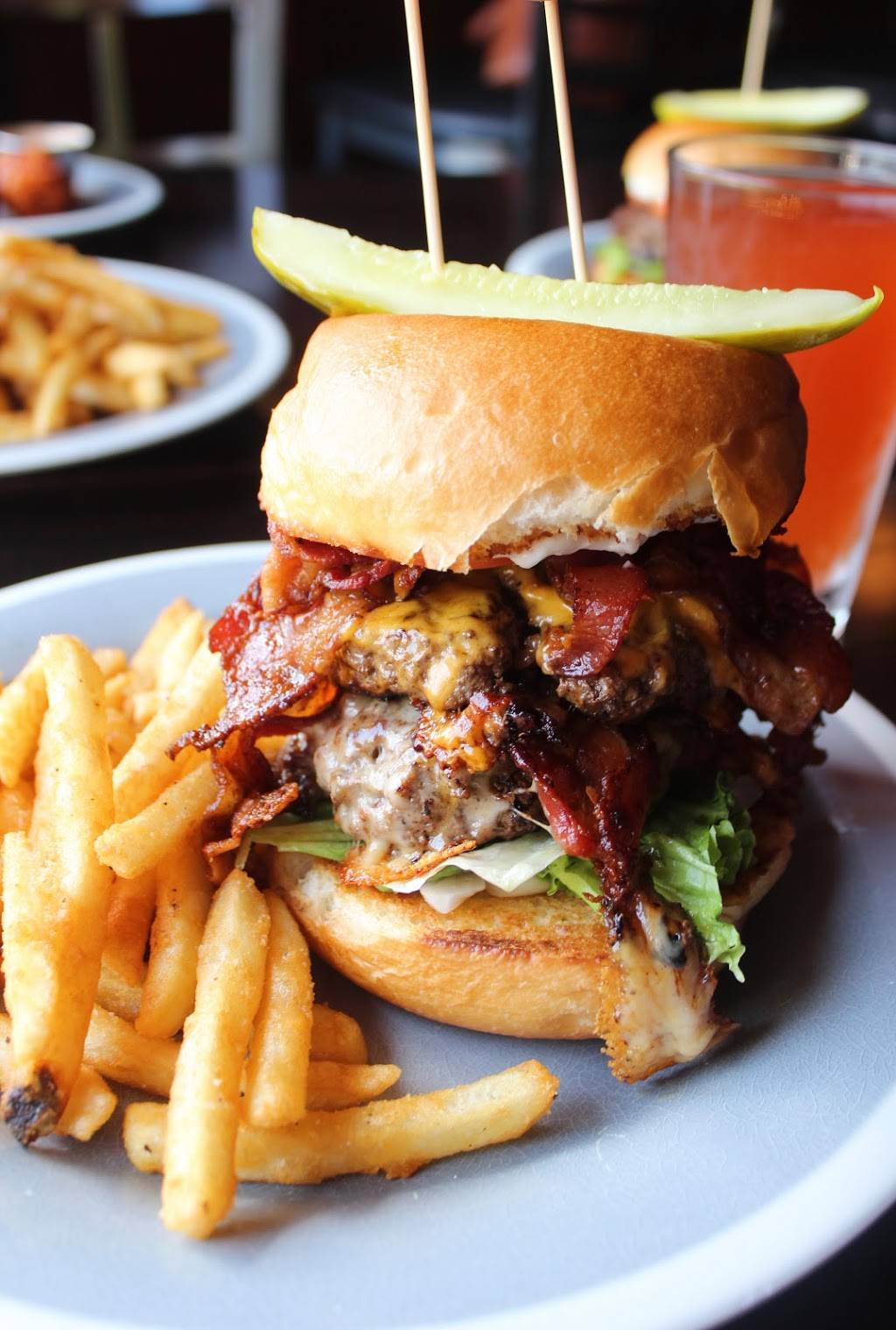 Rowley Inn | restaurant | 1104 Rowley Ave, Cleveland, OH 44109, USA | 2167955345 OR +1 216-795-5345