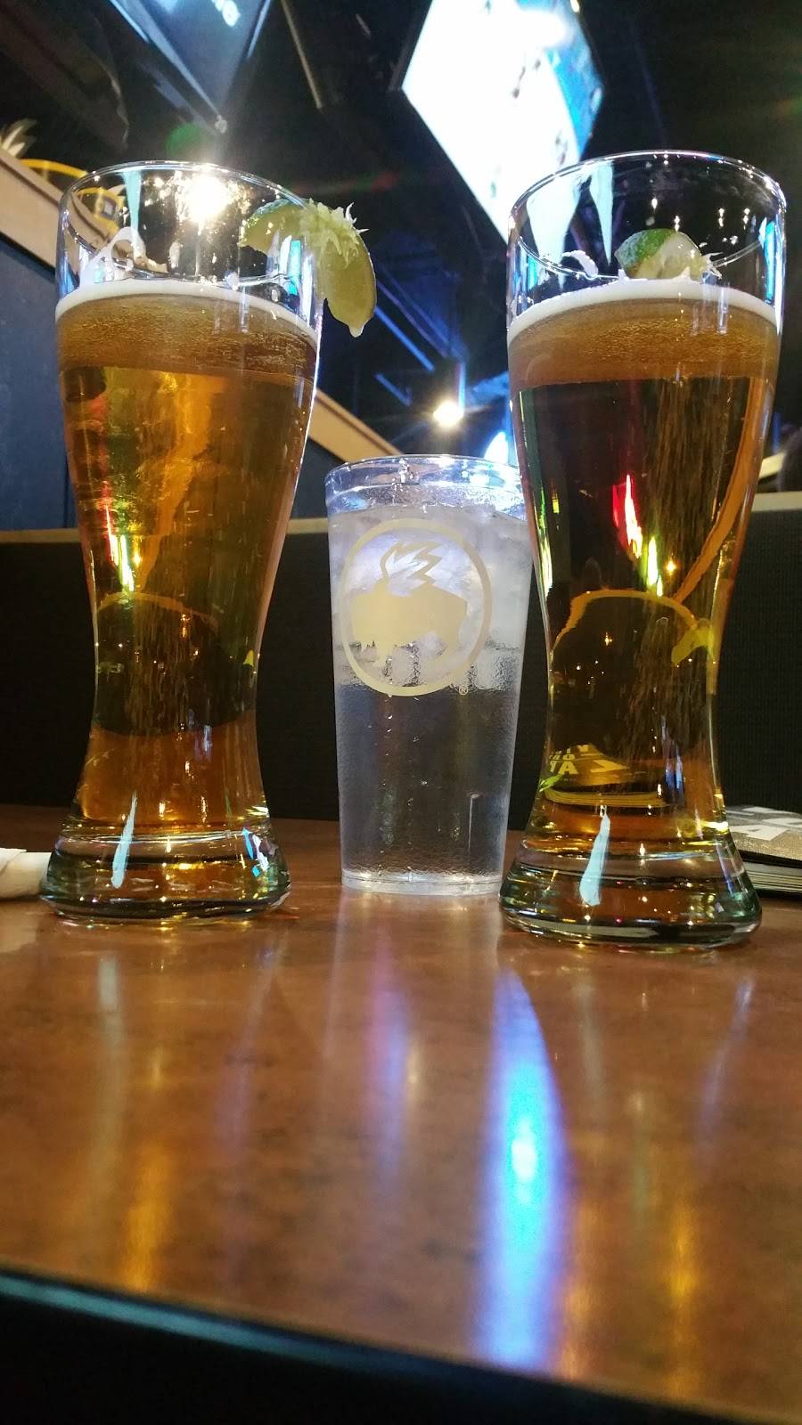 Buffalo Wild Wings | restaurant | 15301 Ventura Blvd P16, Sherman Oaks, CA 91403, USA | 8187289640 OR +1 818-728-9640