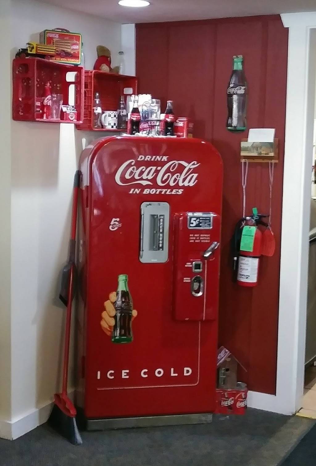 Normas North Star Cafe | restaurant | 211 E Court St, Jacksonville, IL 62650, USA | 2172456037 OR +1 217-245-6037