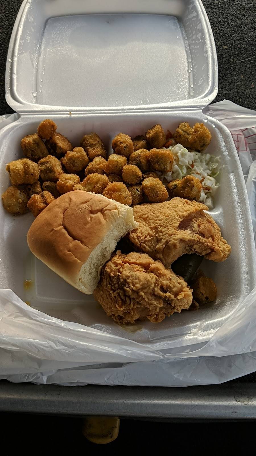 Lisas Chicken | restaurant | 2315 NW 24th St, Fort Worth, TX 76164, USA | 8176265080 OR +1 817-626-5080