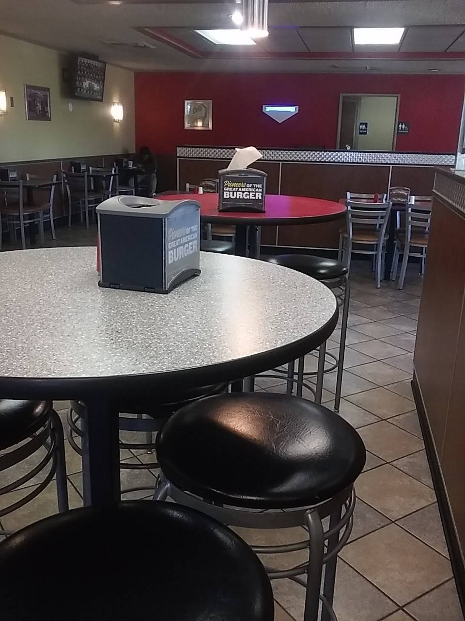 Carls Jr. | restaurant | 820 W Kettleman Ln, Lodi, CA 95240, USA | 2093331288 OR +1 209-333-1288