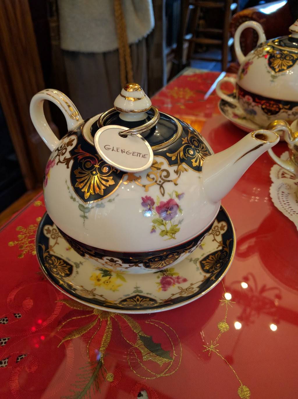 Anne Hathaway Cottage Tea Room | cafe | 950 W Beverley St, Staunton, VA 24401, USA | 5408858885 OR +1 540-885-8885
