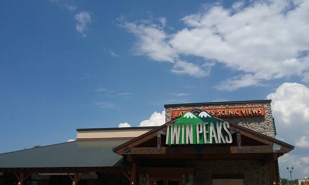 Twin Peaks Restaurant | restaurant | 6010 Interstate 55 North Frontage Rd, Jackson, MS 39211, USA | 7695243552 OR +1 769-524-3552
