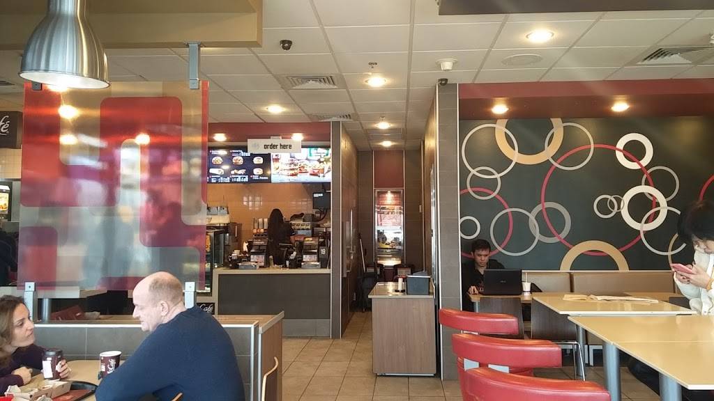 McDonalds | cafe | 5636 Glen Erin Dr, Mississauga, ON L5M 6B1, Canada | 9058127187 OR +1 905-812-7187