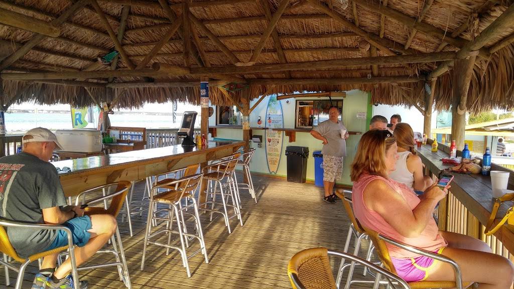 High & Dry Grill | restaurant | 61 Causeway Blvd, Dunedin, FL 34698, USA | 7275104445 OR +1 727-510-4445