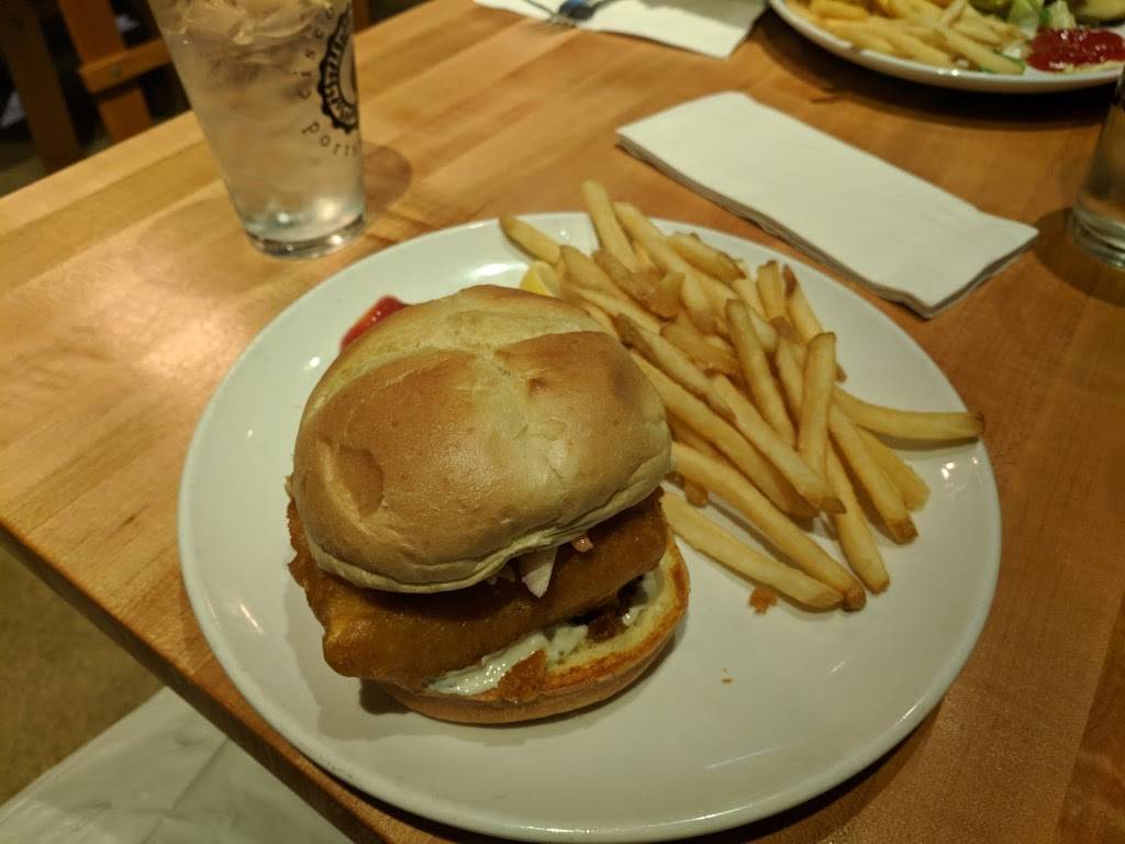 Cisco Brewers Portsmouth | restaurant | 35 Corporate Dr, Pease International Tradeport, Portsmouth, NH 03801, USA | 6033807575 OR +1 603-380-7575