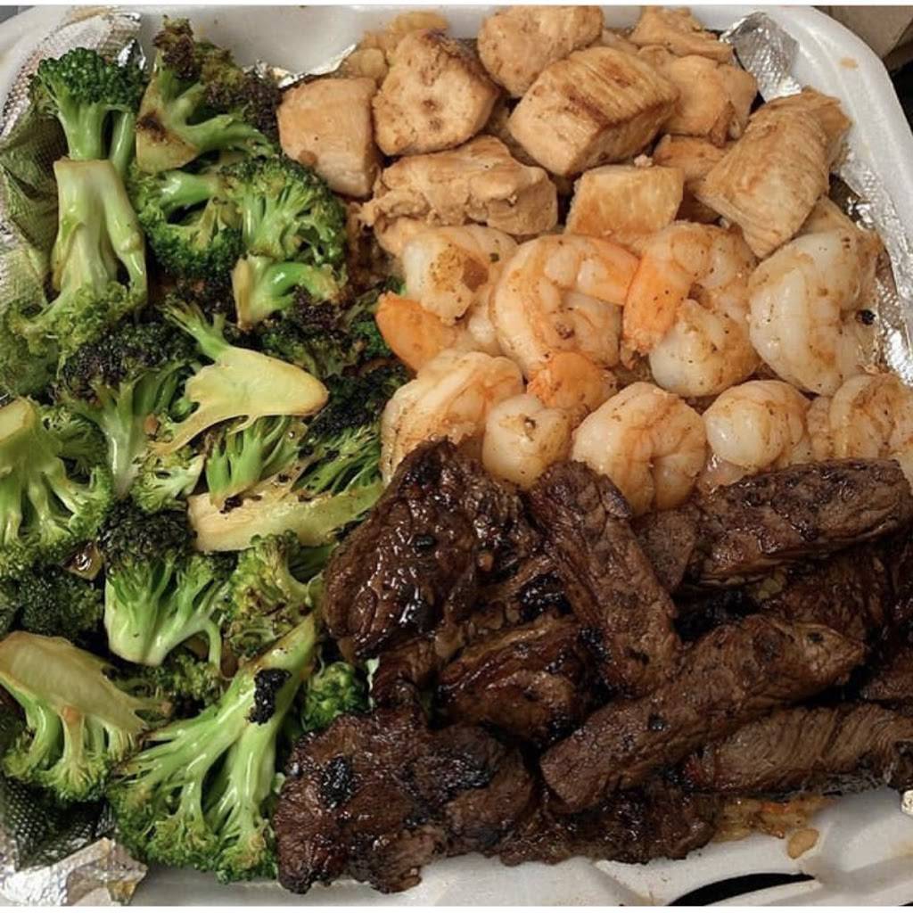 Yoshi Hibachi Grille East | restaurant | 19304 Kelly Rd, Harper Woods, MI 48225, USA | 3139248973 OR +1 313-924-8973