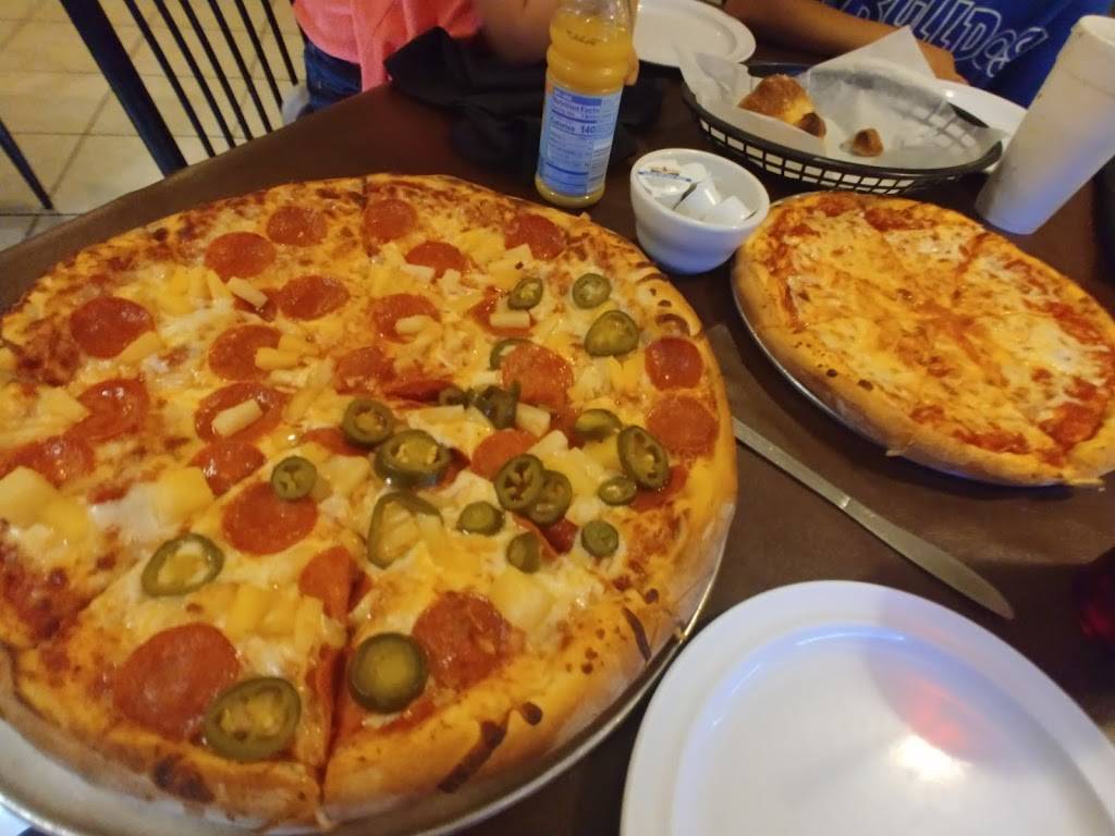 Paps Italian Grill | restaurant | 632 TX-16, Bandera, TX 78003, USA | 8307969400 OR +1 830-796-9400