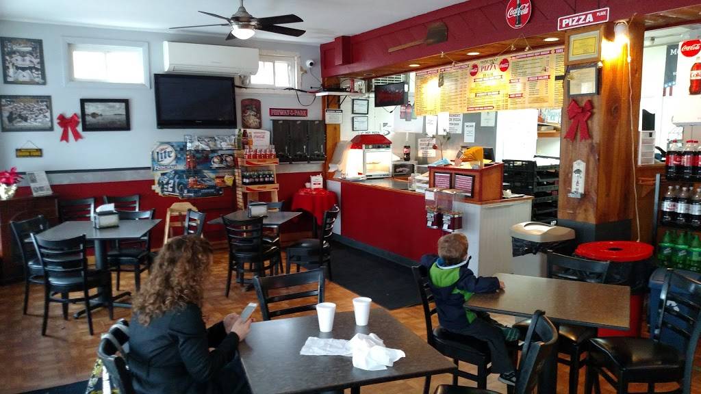 Monument Beach Pizza | restaurant | 18 Beach St, Monument Beach, MA 02553, USA | 5087593210 OR +1 508-759-3210