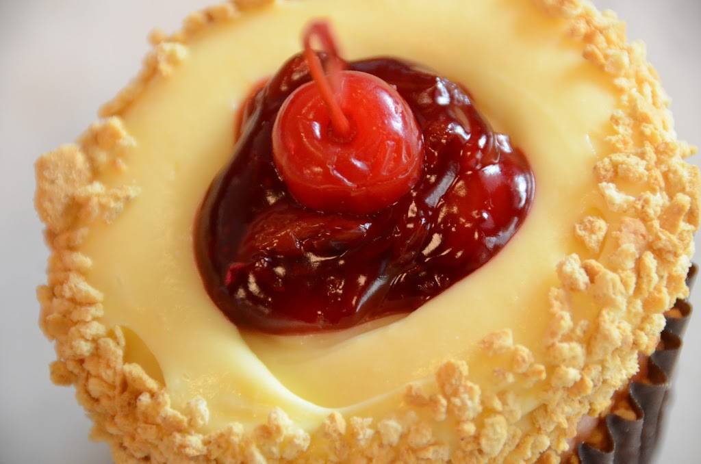 Designer Desserts | restaurant | 1000 Eagle Ridge Dr, Schererville, IN 46375, USA | 2192278953 OR +1 219-227-8953