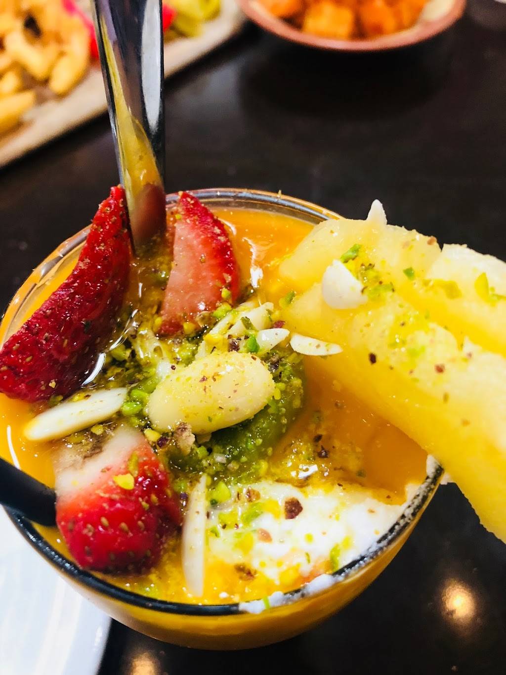 Paramount Fine Foods | restaurant | 769 Southdale Rd E, London, ON N6E 3B9, Canada | 5196681800 OR +1 519-668-1800