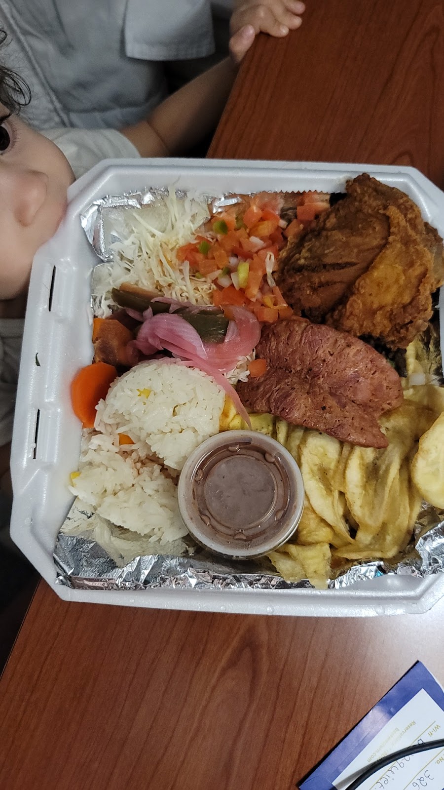 El Chero Restaurant | restaurant | 1832 Hubbell Ave, Des Moines, IA 50316, USA | 5152161073 OR +1 515-216-1073