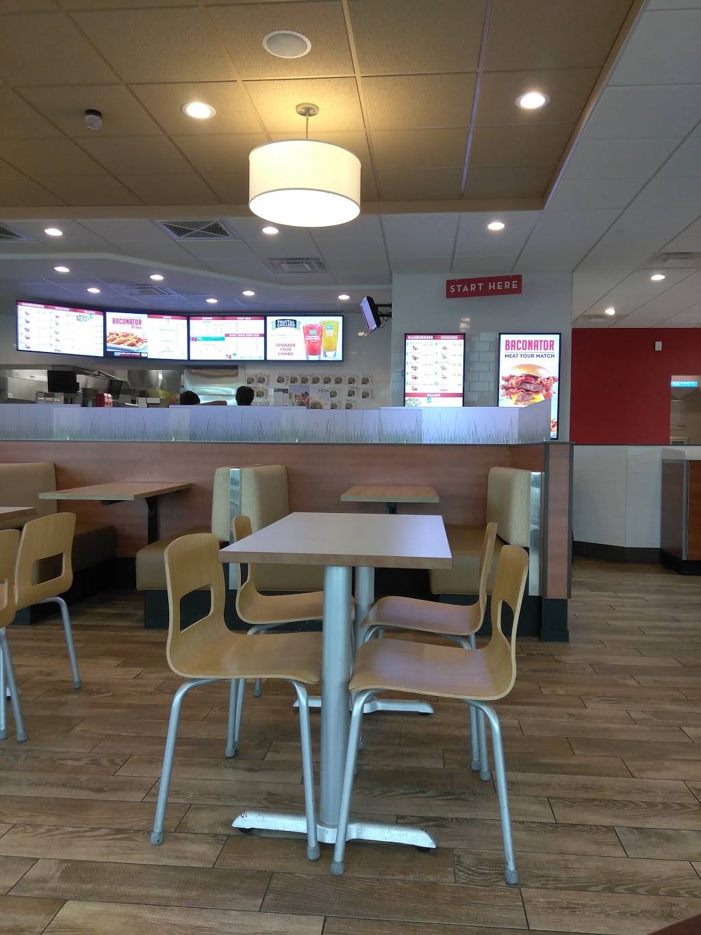 Wendys | restaurant | 3335 Ulmerton Rd, Clearwater, FL 33762, USA | 7275731527 OR +1 727-573-1527