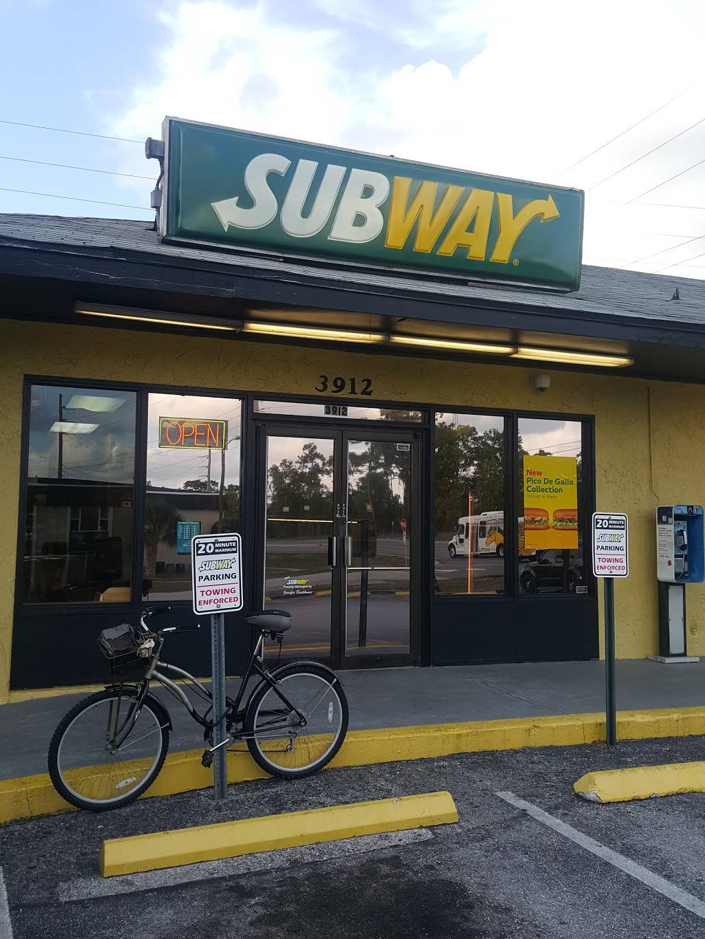 Subway | restaurant | 3912 N Alafaya Trail, Orlando, FL 32826, USA | 4072773350 OR +1 407-277-3350