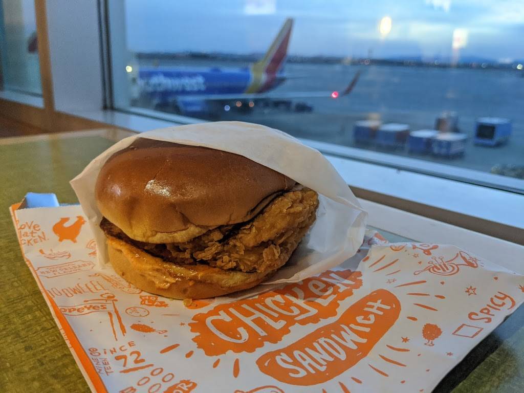 Popeyes | restaurant | 5757 Wayne Newton Blvd, Las Vegas, NV 89119, USA | 7025575859 OR +1 702-557-5859