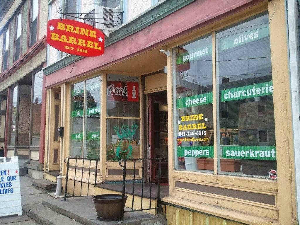 Brine Barrel | restaurant | 237 Partition St, Saugerties, NY 12477, USA | 8452465181 OR +1 845-246-5181