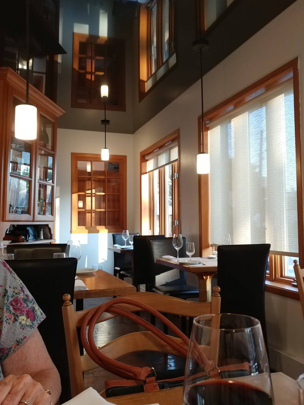 Restaurant Papa Luigi | restaurant | 155 Rue Principale, Saint-Sauveur, QC J0R 1R6, Canada | 4502277250 OR +1 450-227-7250