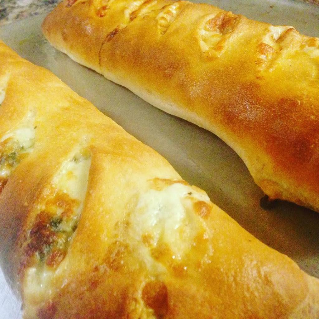 Roccos Off Wooster Pizza,Delivery & Italian Restaurant | restaurant | 2311 Boston Post Rd, Guilford, CT 06437, USA | 2035335032 OR +1 203-533-5032